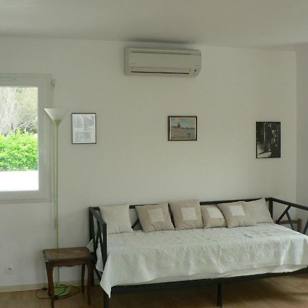 Place Au Pastis Villa ลา กร็องเดอ-ม็อต ภายนอก รูปภาพ